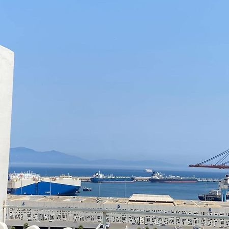 Appartement A Ksar Sghir En Face Du Terminal Passagers De Ferry Port Tanger Med Ngoại thất bức ảnh