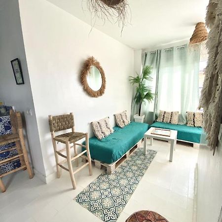 Appartement A Ksar Sghir En Face Du Terminal Passagers De Ferry Port Tanger Med Ngoại thất bức ảnh