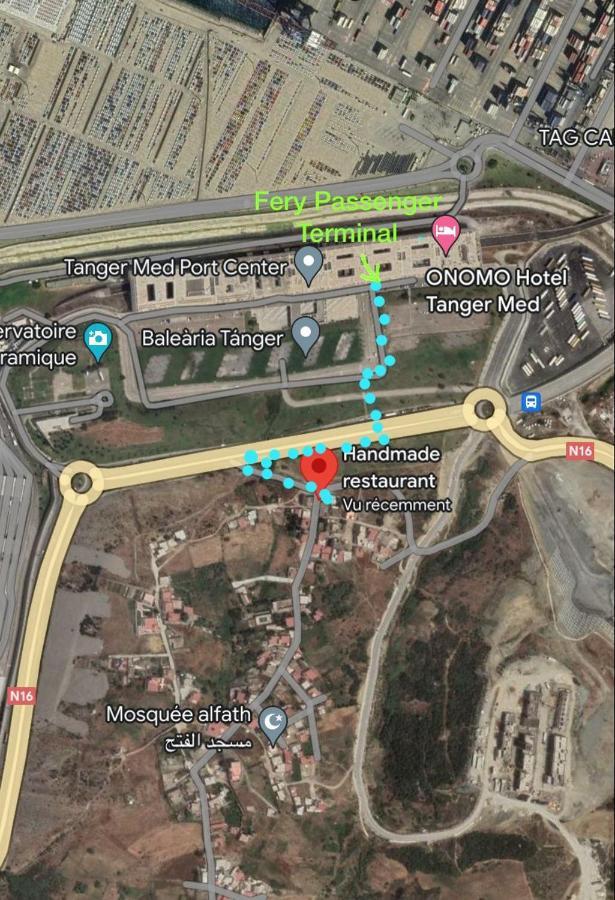 Appartement A Ksar Sghir En Face Du Terminal Passagers De Ferry Port Tanger Med Ngoại thất bức ảnh