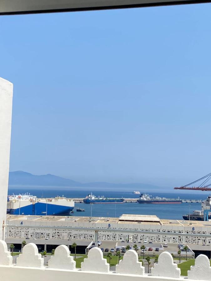 Appartement A Ksar Sghir En Face Du Terminal Passagers De Ferry Port Tanger Med Ngoại thất bức ảnh