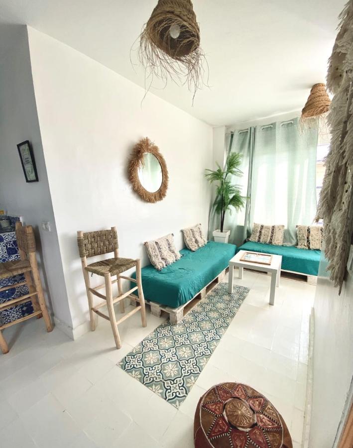 Appartement A Ksar Sghir En Face Du Terminal Passagers De Ferry Port Tanger Med Ngoại thất bức ảnh