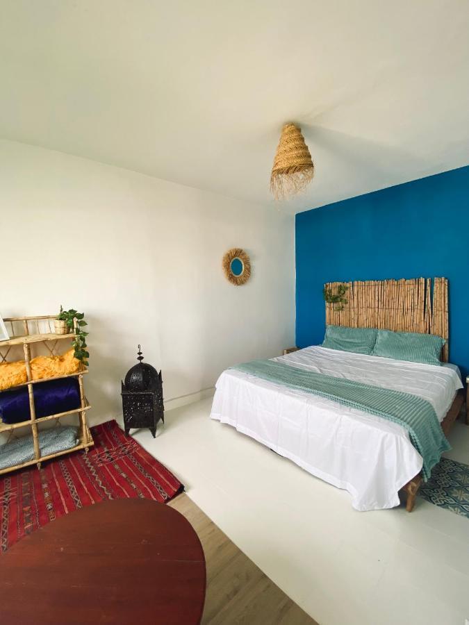Appartement A Ksar Sghir En Face Du Terminal Passagers De Ferry Port Tanger Med Ngoại thất bức ảnh